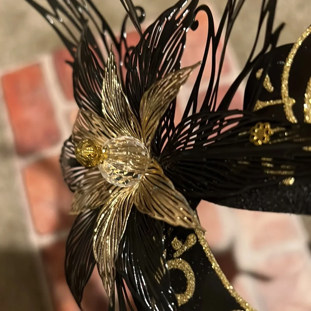 ⚜️❤️⚜️Luxury VenetianStyle metallic gold accent Masquerade/Mask